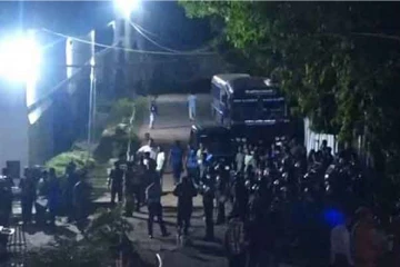 කුරුවිට බන්ධනාගාර ගැටුමෙන් දෙදෙනෙක් මැරෙද්දී මැගසින් බන්ධනාගාරයේ රැඳවියන් 11ක් රෝහලට