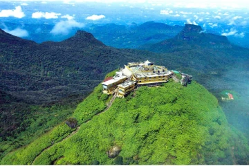 குழந்தைகளை தவிக்கவிட்டு சிவனொளிபாதமலைக்கு யாத்திரை சென்ற தம்பதி; நேர்ந்த கதி