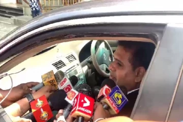 தேசிய இணக்கப்பாட்டு அரசாங்கம்:அடுத்த கட்ட முடிவுகளை எடுக்க ஜனாதிபதிக்கு சந்தர்ப்பம் (video)