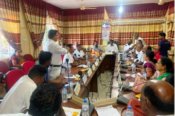 மண்முனை தென் எருவில் பற்று பிரதேச செயலாளருக்கு எதிராக தீர்மானம் நிறைவேற்றம் (Photos)