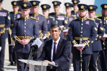 அது தவறு தான்... நினைவேந்தல் நாள் செயல் குறித்து மன்னிப்பு கேட்ட ரிஷி சுனக்