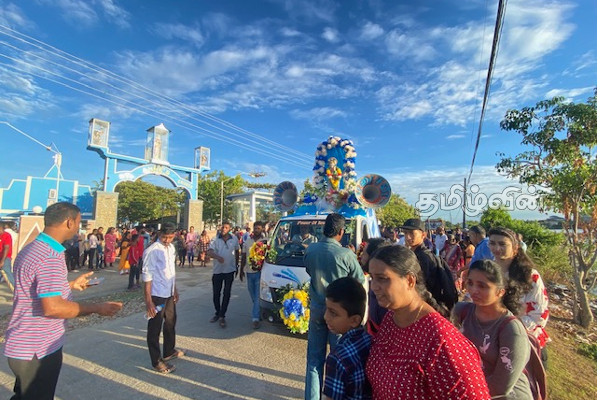 ஆயித்தியமலை சதாசகாய மாதா தேவாலய பாதயாத்திரை ஆரம்பம் (Photos) | Pilgrimage Aythiyamalai Sathasakaya Matha Church