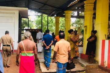 வவுனியா அம்மன் ஆலய சிலைகள் விசமிகளால் சேதம்