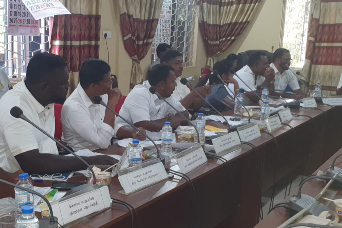 மண்முனை தென் எருவில் பற்று பிரதேச சபையில் பிரேரணைகள் நிறைவேற்றம் | Passing Of Motions In The Pradeshiya Sabha மண்முனை தென் எருவில் பற்று பிரதேச சபையில் பிரேரணைகள் நிறைவேற்றம் | Passing Of Motions In The Pradeshiya Sabha