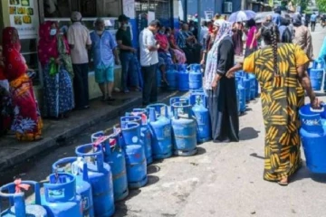 லிட்ரோ சமையல் எரிவாயு தட்டுப்பாடு ; மக்கள் அசௌகரியம்