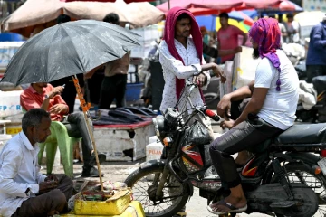 வரலாறு காணாத வெயில்; மயங்கி விழுந்து 19 பேர் பலி - 40 பேர் மருத்துவமனையில் அனுமதி!