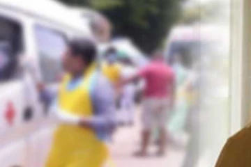 රයිස් කුකර් එකක පියනෙන් දියණියගේ මුහුණ පිළිස්සූ පාපතර පියා