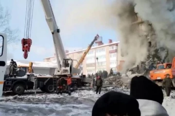 ரஷ்ய அடுக்குமாடி குடியிருப்பில் வெடித்த சிலிண்டர்! குழந்தைகள் உட்பட 9 பேர் பலி