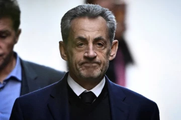 சிறையிலடைக்கப்பட்ட பிரான்ஸ் முன்னாள் ஜனாதிபதிக்கு கொலை மிரட்டல்: திகில் சம்பவம்