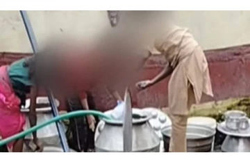 சமையல் பாத்திரம் கழுவிய மாணவிகள்.. பள்ளியில் நடந்த அதிர்ச்சி சம்பவம் - வீடியோ வைரல்!