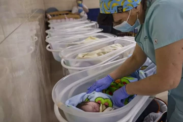 உக்ரைனில் போரில் பிறந்த 987 போர் குழந்தைகள்!