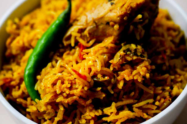 நயன்தாரா இந்த சாப்பாடை தான் விரும்பி விரும்பி சாப்பிடுவாராம்...இனி நீங்களும் செய்து அசத்தலாம்! | Chicken Biryani Recipe