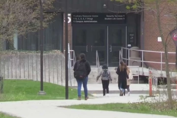 கனடாவில் ஏதிலி அந்தஸ்து கோரும் வெளிநாட்டு மாணவர்கள்