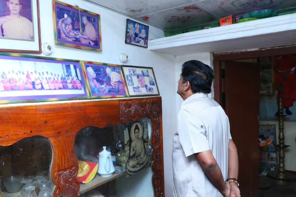 நிவாரண காணொளிகளால் மக்களை ஏமாற்றும் என்.பி.பி! பகிரங்க குற்றச்சாட்டை முன்வைக்கும் சஜித் | Sajith Makes Public Accusations Against Npp நிவாரண காணொளிகளால் மக்களை ஏமாற்றும் என்.பி.பி! பகிரங்க குற்றச்சாட்டை முன்வைக்கும் சஜித் | Sajith Makes Public Accusations Against Npp
