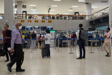 இலங்கைக்கான பயண ஆலோசனையை எளிதாக்கிய மேலும் இரு நாடுகள்