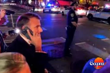 ට්‍රම්ප් නිසා ප්‍රංශ ජනපති මහපාරට, පයින් යද්දි එක් මිනිසකු ඔහුගේ නළලත් සිපගෙන