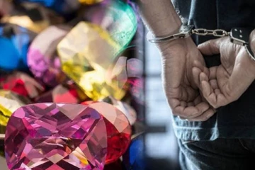 சட்ட விரோதமாக இரத்தினக்கல் அகழ்வில் ஈடுபட்ட ஒருவர் கைது