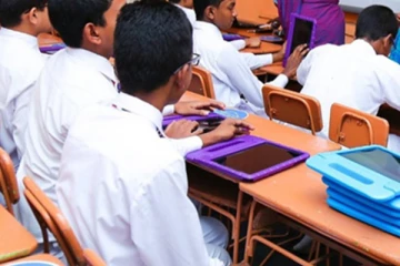 பிரபல பாடசாலையில் அடாவடி மாணவனால் ஆசிரியர் வைத்தியசாலையில்