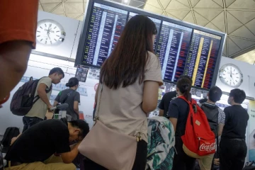 கட்டுநாயக்க விமான நிலையத்தில் யாழ் இளைஞர் கைது