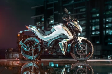 ஒருமுறை சார்ஜ் செய்தால் 180 கி.மீ., புதிய வடிவில் Tork Kratos R 2.0 எலக்ட்ரிக் பைக் அறிமுகம்