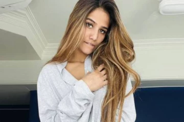 அந்த விசயத்துக்காக 25 லட்சம் வாங்கினேனா? அதிர்ச்சி கொடுத்த கவர்ச்சி நடிகை பூனம்...