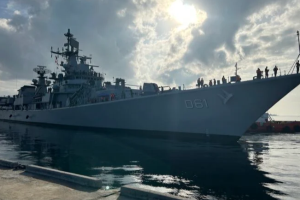 உதவி பொருட்களுடன் திருகோணமலைக்கு வந்தது இந்திய கப்பல் | Indian Ship Arrives In Trincomalee Aid Supplies