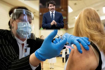 கொரோனா தடுப்பூசி செலுத்தவில்லையா? கனடா பிரதமர் வெளியிட்ட அதிரடி உத்தரவு