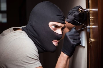 களவெடுக்க சென்றவர் சடலமாக மீட்பு