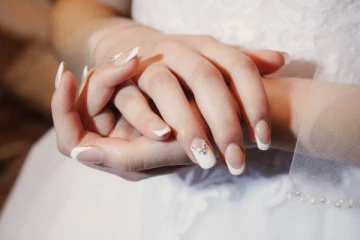 இறந்த காதலனின் தாய்.. நிஜ தாயாகவே மாறிய காதலி... உலக மக்களையே வியக்க வைத்த இளம்பெண்!