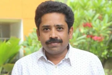 தனுஷ், ஜெயம் ரவியை தொடர்ந்து விவாகரத்து அறிவித்த இயக்குனர்