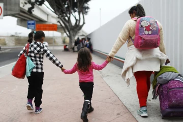 புலம்பெயர்வோரைக் கவர கனடாவுடன் போட்டி போடும் பிரித்தானியா முதலான நாடுகள்