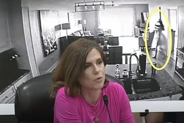 தனது அந்தரங்க படத்தை அவையில் காட்டிய டிரம்ப் கட்சி எம்பியால் அதிர்வலை!