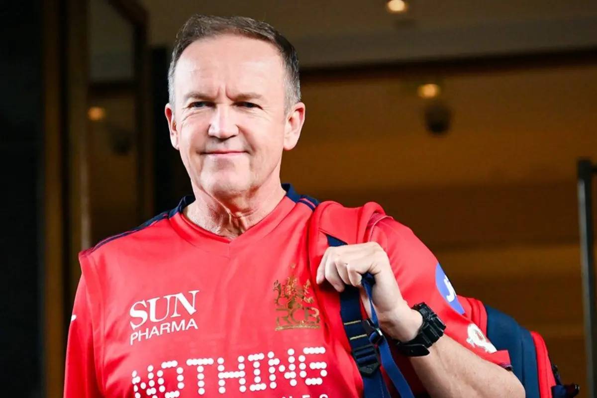 தகாத வார்த்தைகளை பயன்படுத்திய RCB பயிற்சியாளர் - BCCI நடவடிக்கை | Rcb Coach Andy Flower Fined For Audible Obscenity