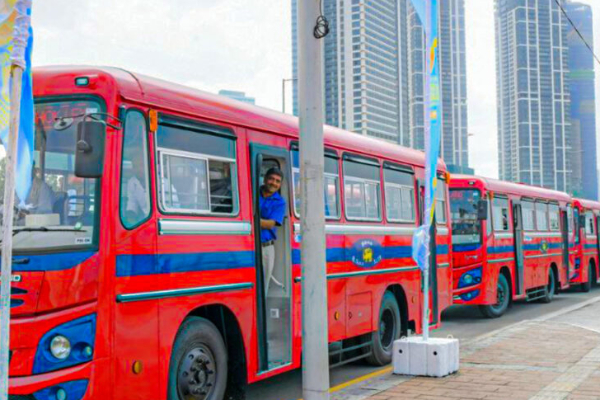 இலங்கையில் முதன் முறையாக பேருந்தில் பெண் நடத்துனர்கள்! | First Time In Sri Lanka Female Conductors Ctb Bus