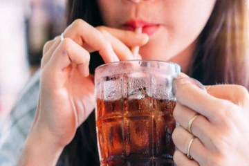 சுற்றுலாவந்த யுவதிக்கு நட்சத்திர ஹோட்டலில் நேர்ந்த துயரம்!