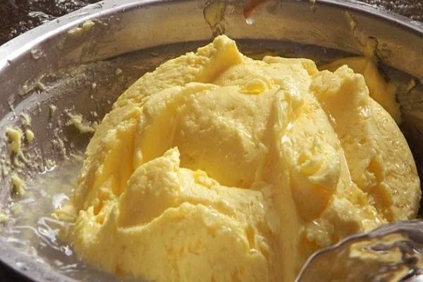 வீட்டிலேயே கலப்படம் இல்லாத நெய் - நறுமணத்துடன் எப்படி செய்வது? | How To Make Pure Ghee Recipe At Home