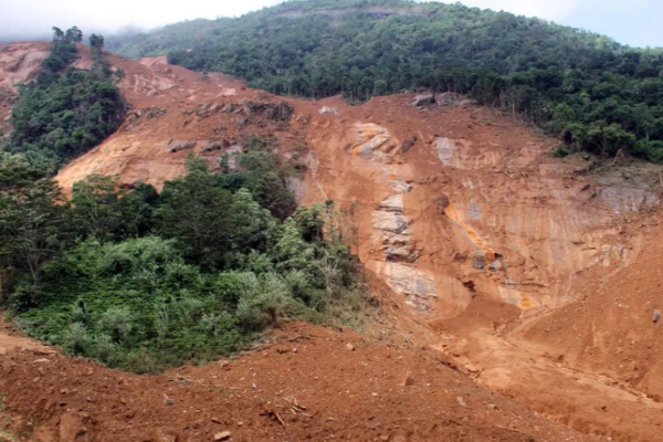 கண்டி மற்றும் நுவரெலியாவிற்கு மண்சரிவு சிவப்பு எச்சரிக்கை | Red Landslide Warning For Kandy And Nuwara Eliya