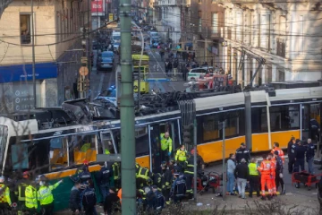 ට්‍රෑම් පීලි පැනීමෙන් මිලාන් හි මරණ 2, තුවාල 40කට වැඩි