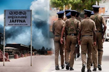 யாழில் நள்ளிரவில் வீட்டுக்குள் புகுந்த வன்முறை கும்பல்: மோட்டார் சைக்கிள்கள் தீக்கிரை