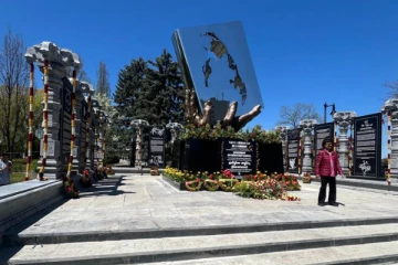 கனடாவில் முள்ளிவாய்க்கால் நினைவு தூபி திறந்து வைப்பு