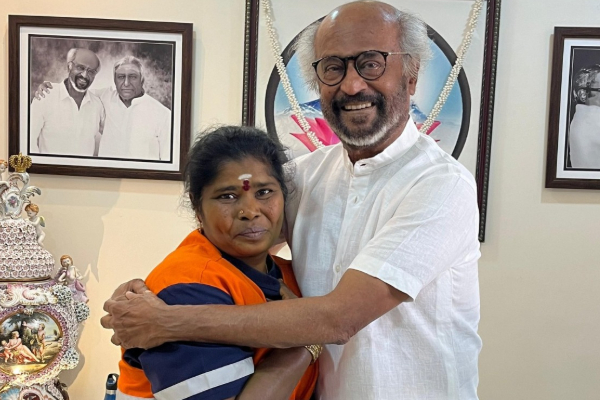 தூய்மைப் பணியாளருக்கு தங்கச் சங்கலி வழங்கிய சூப்பர் ஸ்டார் ரஜினிகாந்த் ; ஏன் தெரியுமா! | Superstar Rajinikanth Presented A Gold Chain Women