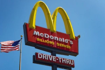 Trump வர்த்தகப் போரால் சரிந்த McDonald's விற்பனை