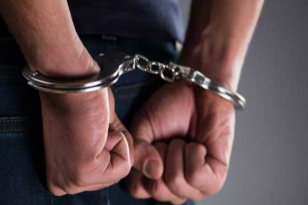 பல்கலைக்கழகத்திற்குள் போதைபொருள் விற்பனை ; இரகசிய தகவலால் விடுதிக்குள் சிக்கிய நபர் | Campus Drug Sales Tip Off Nets Hostel Suspect பல்கலைக்கழகத்திற்குள் போதைபொருள் விற்பனை ; இரகசிய தகவலால் விடுதிக்குள் சிக்கிய நபர் | Campus Drug Sales Tip Off Nets Hostel Suspect