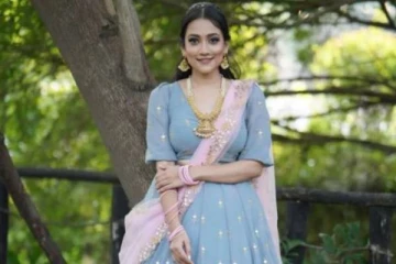 தமிழும் சரஸ்வதியும் சீரியல் நடிகை அஸ்ரிதா கிங்கினியின் இதுவரை பார்த்திராத புகைப்படங்கள்