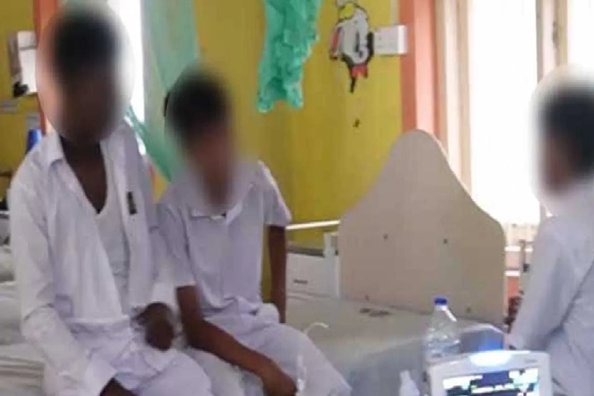 இலங்கையில் பிரபல பாடசாலையில் கத்திகுத்து தாக்குதல் : ஐந்து மாணவர்கள் படுகாயம் | Stabbing At Chool 5 Students Hospitalized