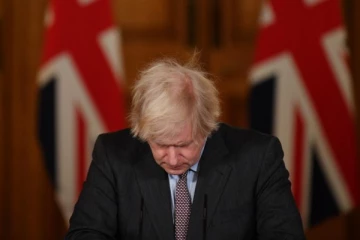 என்னை மன்னித்து விடுங்கள்... மிகவும் துயரமான நாள்: பிரதமர் போரிஸ் ஜோன்சன் உருக்கம்