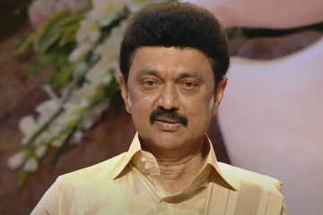 #Live செஸ் ஒலிம்பியாட் தொடக்க விழா: மேடையில் பட்டு வேட்டி சட்டையில் அசத்தும் முதலமைச்சர் மு.க.ஸ்டாலின்