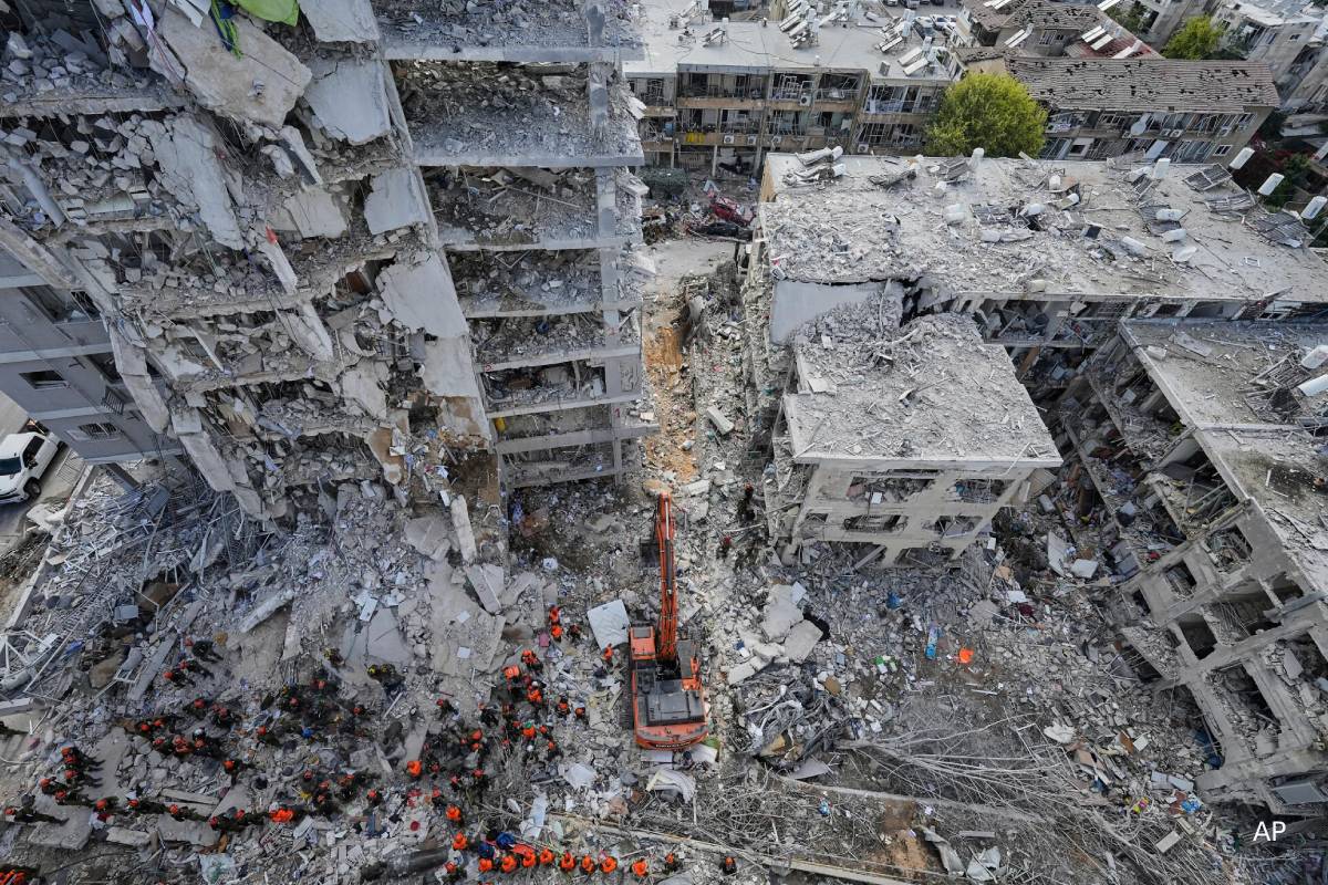 ஈரான் தாக்குதலால் மத்திய கிழக்கில் அமெரிக்காவிற்கு ரூ 7520 கோடி இழப்பு | Iran Us Assets Cost 800 Million ஈரான் தாக்குதலால் மத்திய கிழக்கில் அமெரிக்காவிற்கு ரூ 7520 கோடி இழப்பு | Iran Us Assets Cost 800 Million