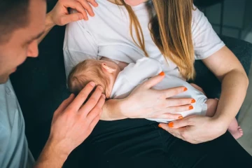 தந்தையின் விந்தணுவால் குழந்தை பெற்ற மகன்; நீதிமன்றம் அதிரடி உத்தரவு!