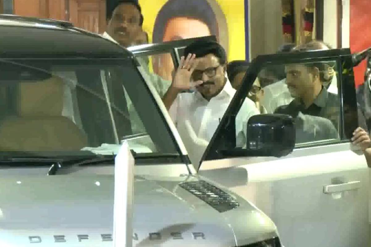 கெத்து காட்டிய முதலமைச்சர் ஸ்டாலின்: சைகை காட்டிய வீடியோ வைரல் | Mk Stalin Hand Sign After Dmk Congress Deal Sign